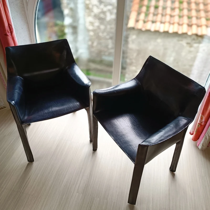 L'atelier du bout du bourg peut rénover votre canape ou fauteuil en cuir, à Saint Julien de Concelles