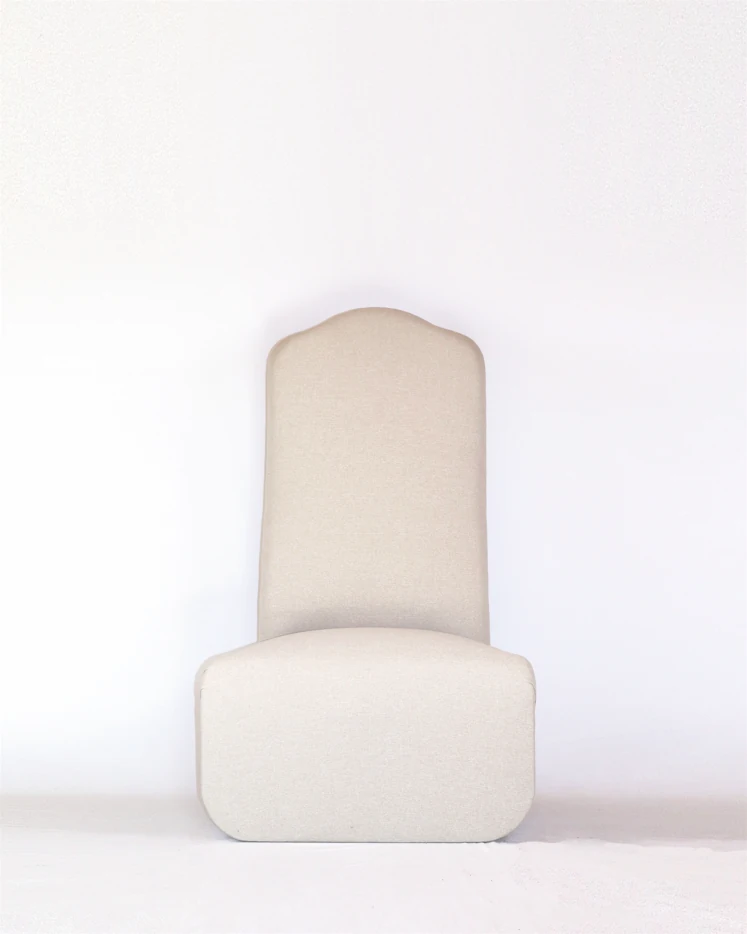 Volta, le fauteuil Voltaire revu par Colinedesignstudio et l'atelier du bout du bourg, à Vertou, vue de face